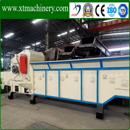 Tipo di motore selezionabile, 6 coltelli, cippatrice con una capacità di 20-25 tonnellate